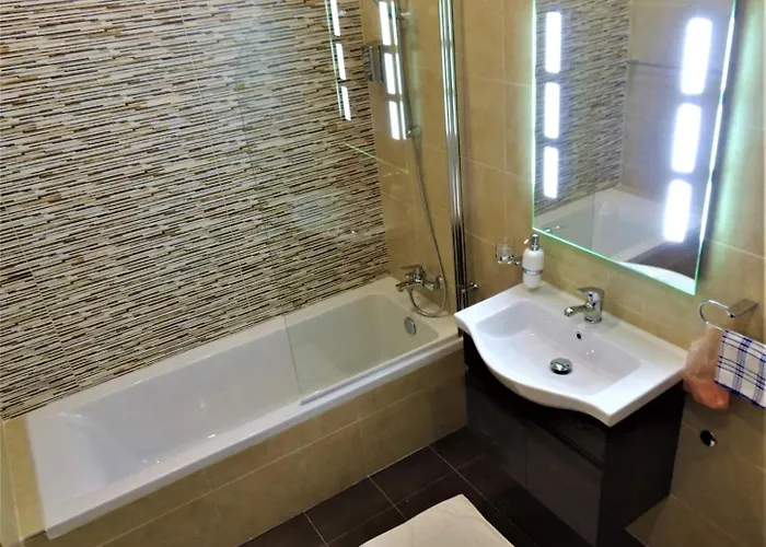 Penthouse Ghadira With Amazing Views! By Homely Διαμέρισμα